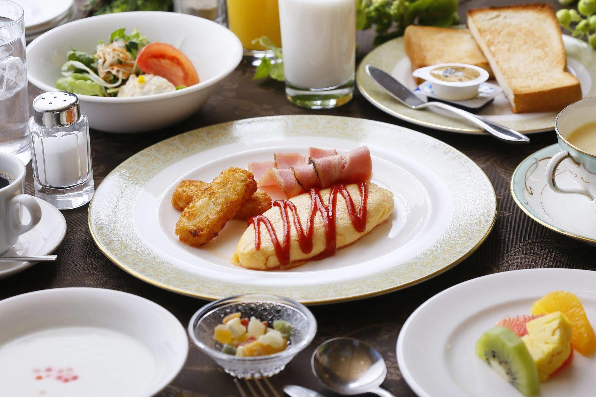 Hotel Kinsuien Saiki Bagian luar foto